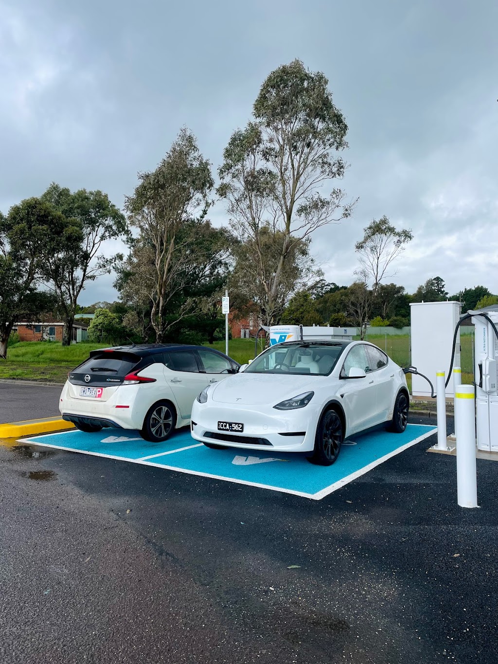 Evie Charging Station |  | 9395 Western Highway, Warrenheip VIC 3352, Australia | 1300463843 OR +61 1300 463 843