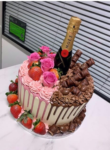 Newbury CAKES | 267 Newbury Blvd, Craigieburn VIC 3064, Australia | Phone: 0405 953 648