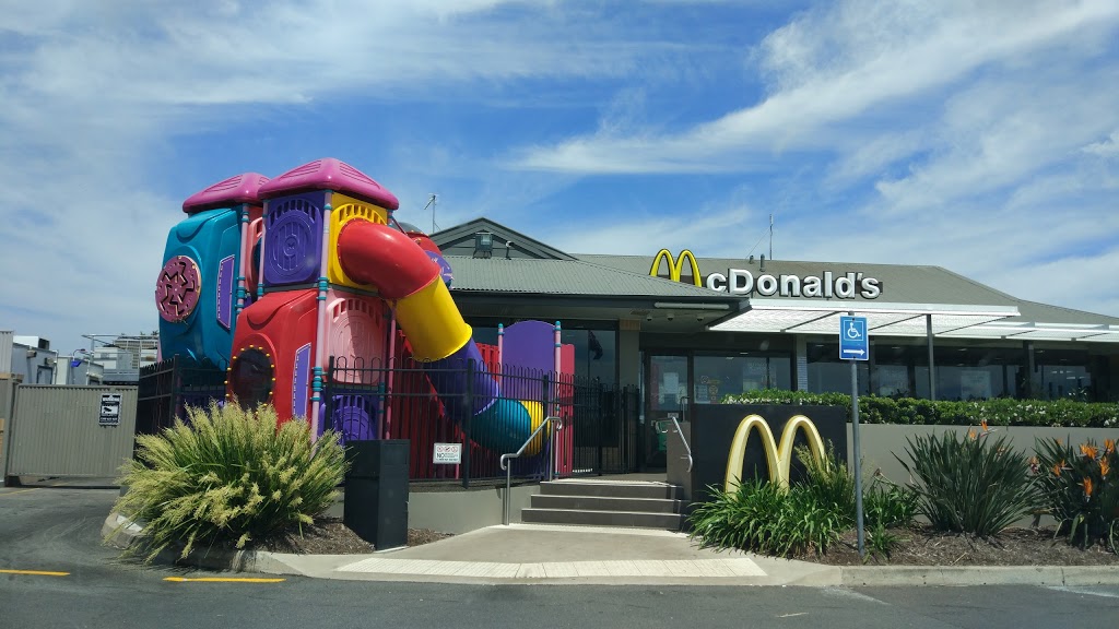 McDonalds Hervey Bay | cafe | 115 Boat Harbour Dr, Hervey Bay QLD 4655, Australia | 0741243555 OR +61 7 4124 3555