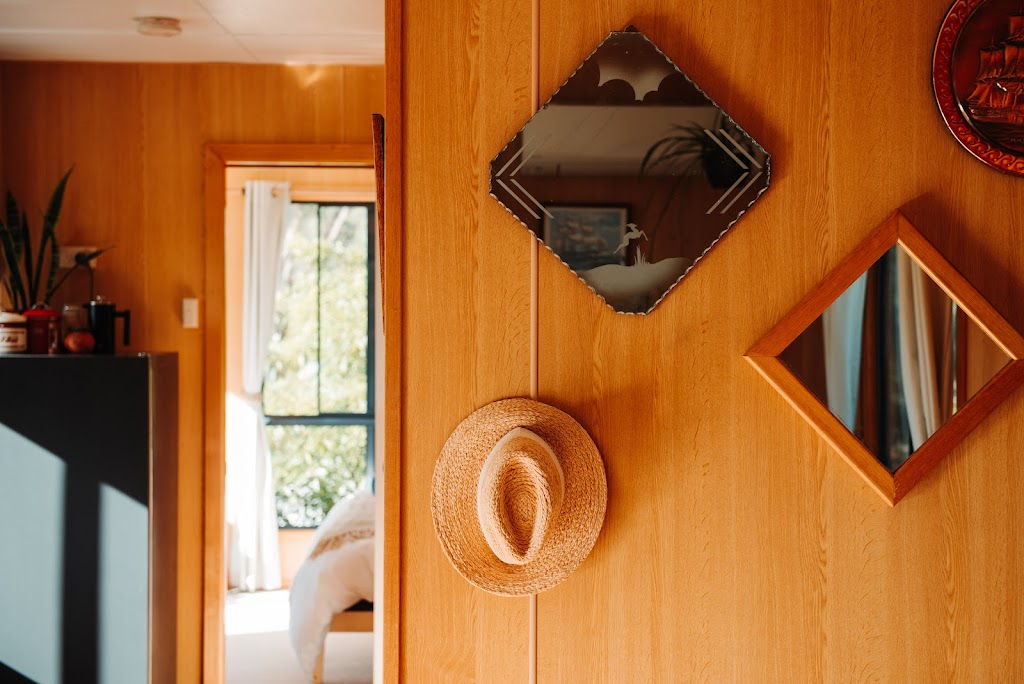 Kelp Cabin | 46 Lagoon Rd, White Beach TAS 7184, Australia | Phone: 0408 300 819