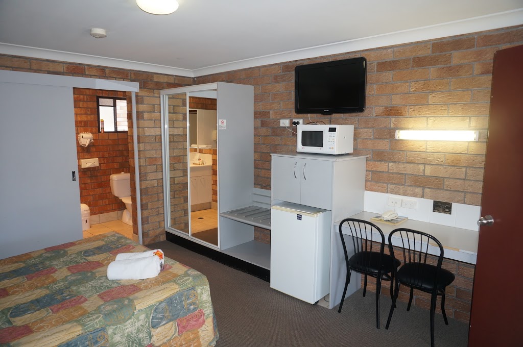 Miles Outback Motel | 11 Murilla St, Miles QLD 4415, Australia | Phone: (07) 4627 2100