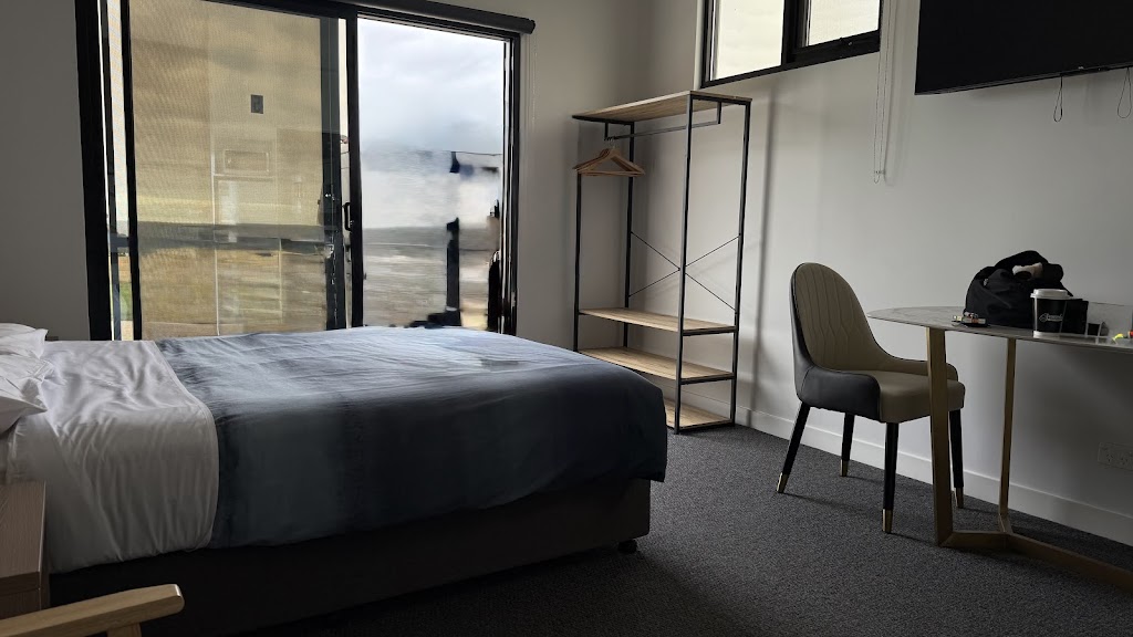 Apollo Dream Suites | 15 Tuxion Rd, Apollo Bay VIC 3233, Australia | Phone: 0401 044 796