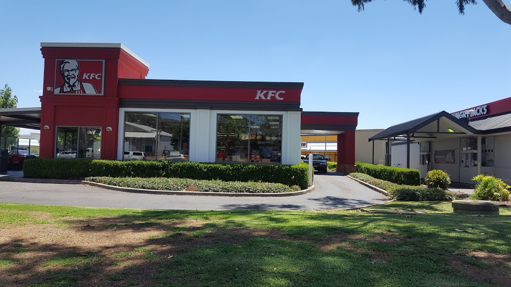 KFC Wagga Homebase | restaurant | 31-35, 31/35 Hammond Ave, East Wagga Wagga NSW 2650, Australia | 0269215585 OR +61 2 6921 5585