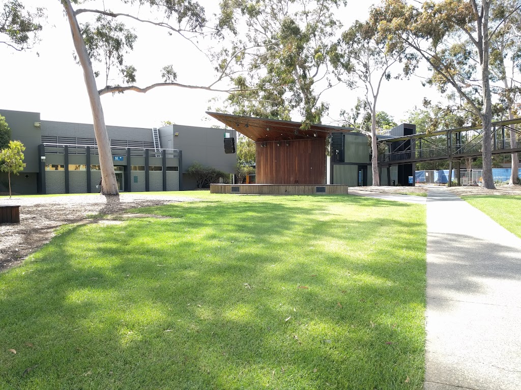 Lemon Scented Lawns | park | Monash University VIC 3800, Australia | 0399026000 OR +61 3 9902 6000