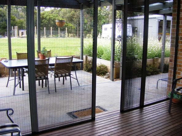 Ideal Retractable Fly Screens | store | 68 B Yellowbox Dr, Craigieburn VIC 3064, Australia | 0393235574 OR +61 3 9323 5574