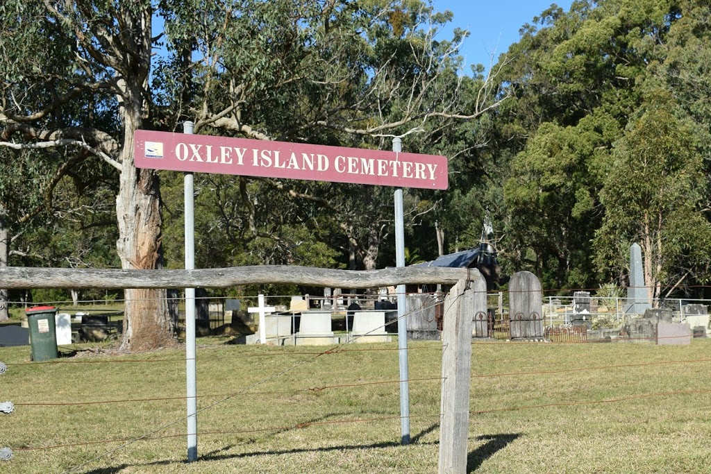 Oxley Island Cemetery | 102 Oxley Island Rd, Oxley Island NSW 2430, Australia | Phone: (02) 6592 5399