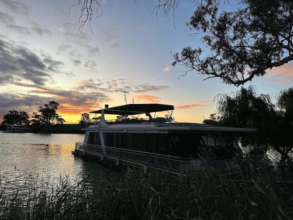 SA Houseboats | E Front Rd, Younghusband SA 5238, Australia | Phone: 0458 112 824