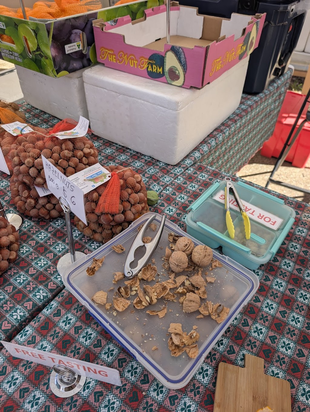 Ovens River Nuts | 106 Toniazzo Ln, Myrtleford VIC 3737, Australia | Phone: (03) 5752 1515