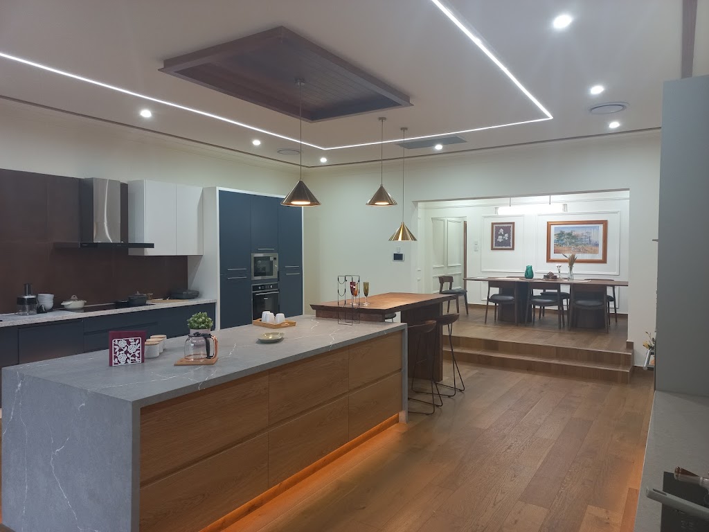 Royal Maple | 14 Sumbray Ave, Kemps Creek NSW 2178, Australia | Phone: 0437 744 667