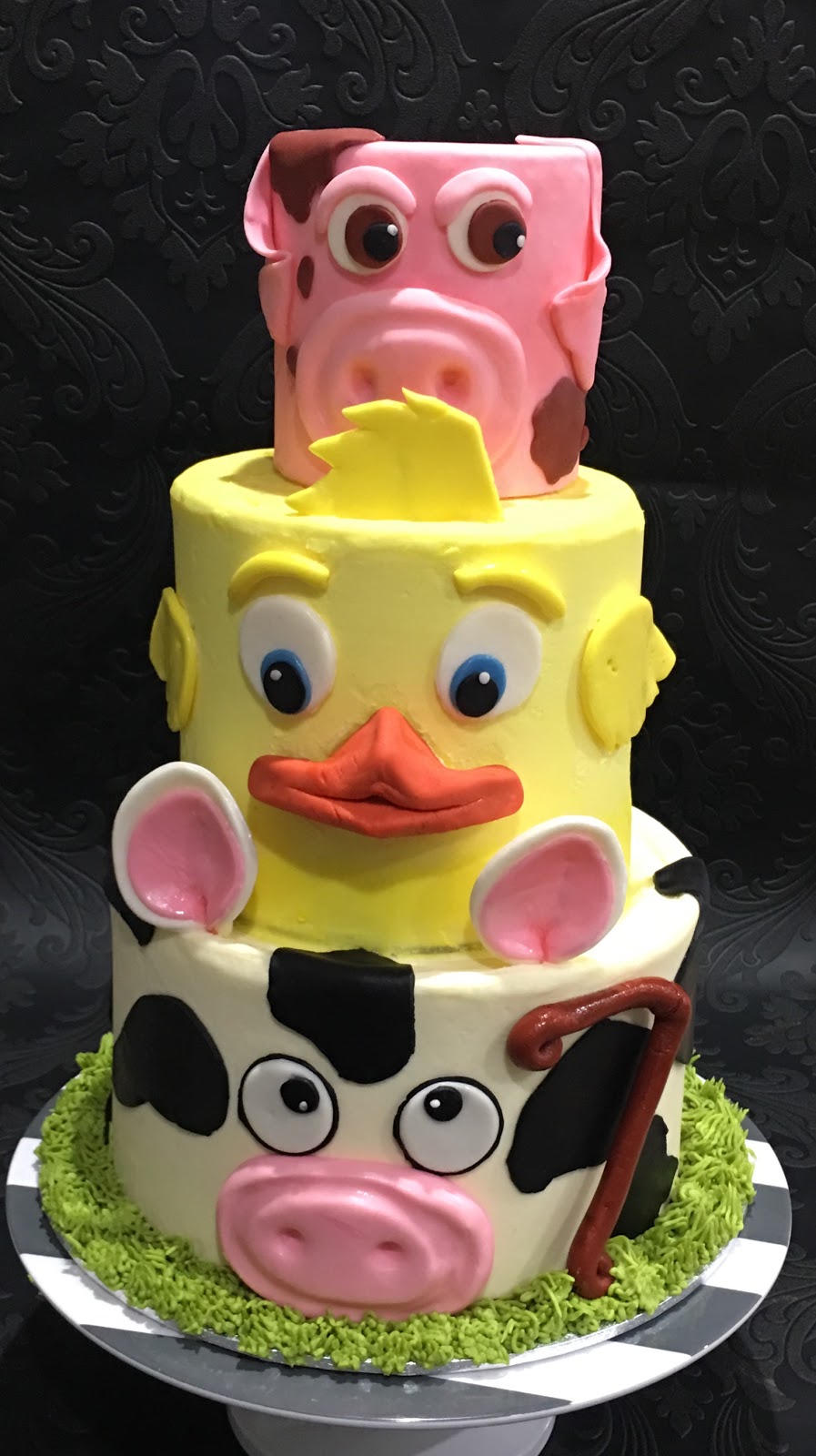 Spot on Cakes - Home Bakery ( egg & eggless cakes) | Portsmouth Circuit, Jordan Springs NSW 2747, Australia | Phone: 0470 498 428