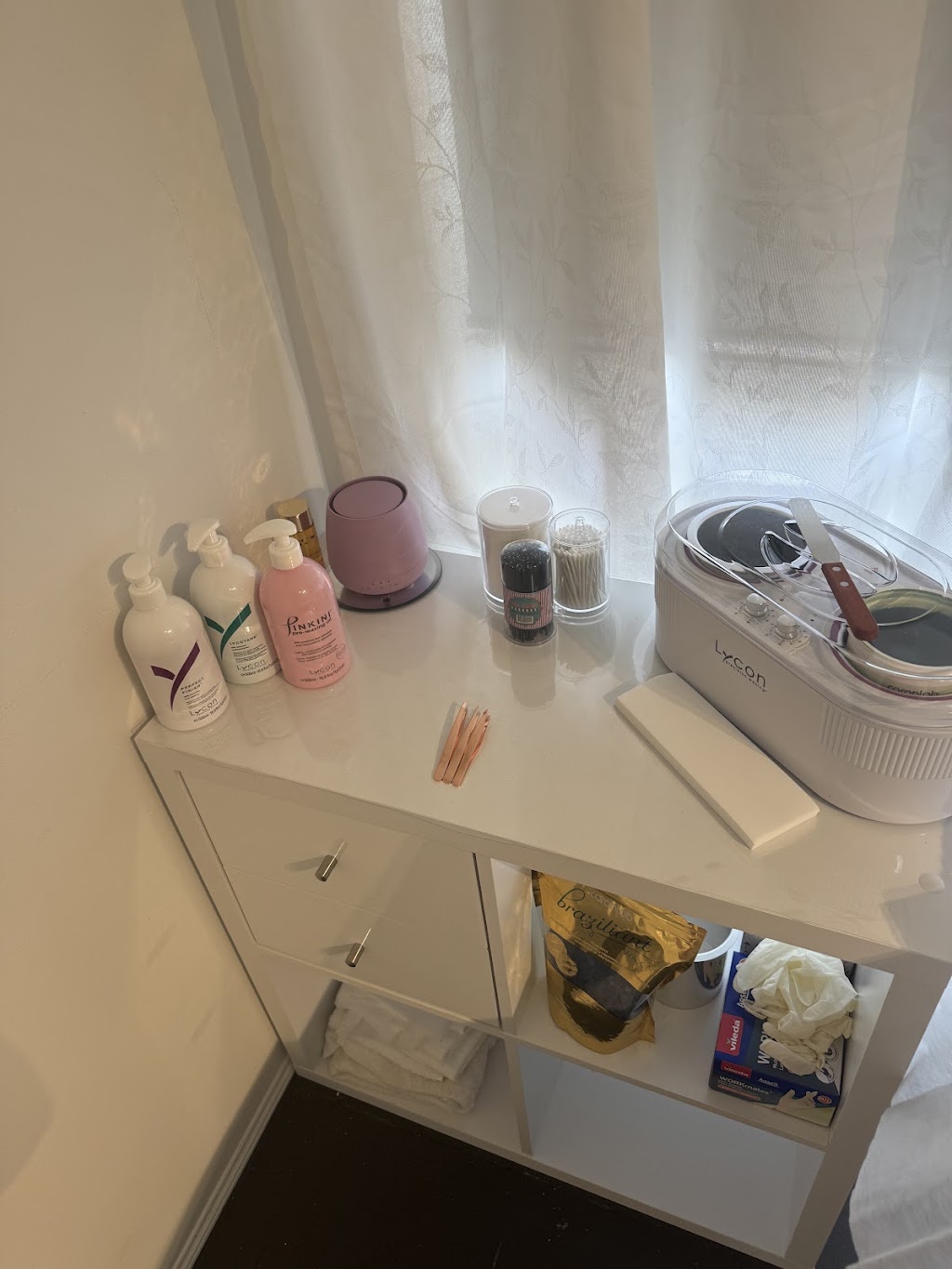 One Stop Wax Pot | 10 Gardenia Dr, Bonogin QLD 4213, Australia | Phone: 0481 300 058