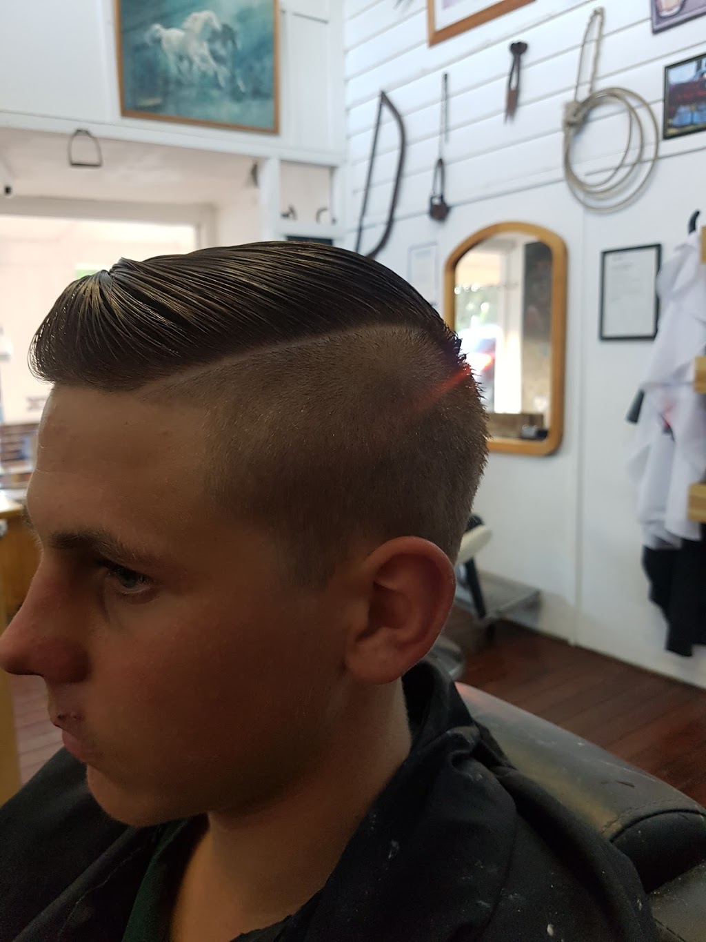 Ajs Barbers Shack & hair salon | 223 Ipswich St, Esk QLD 4312, Australia | Phone: 0419 041 702