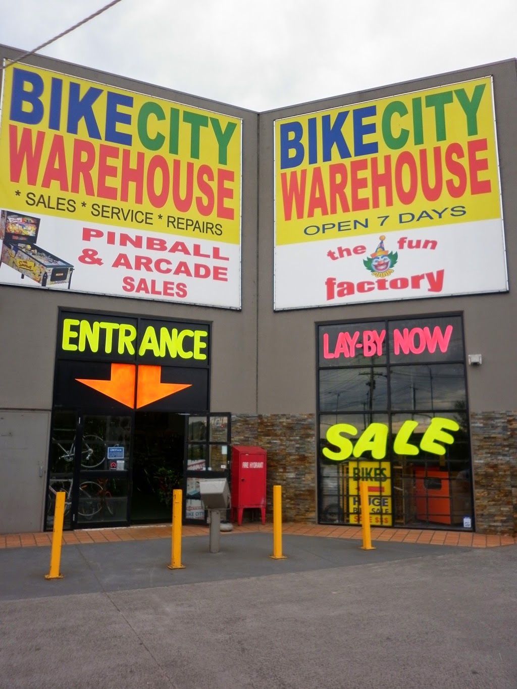 Bike City Warehouse | bicycle store | Barry Rd & Hume Hwy, Campbellfield VIC 3061, Australia | 0393579813 OR +61 3 9357 9813