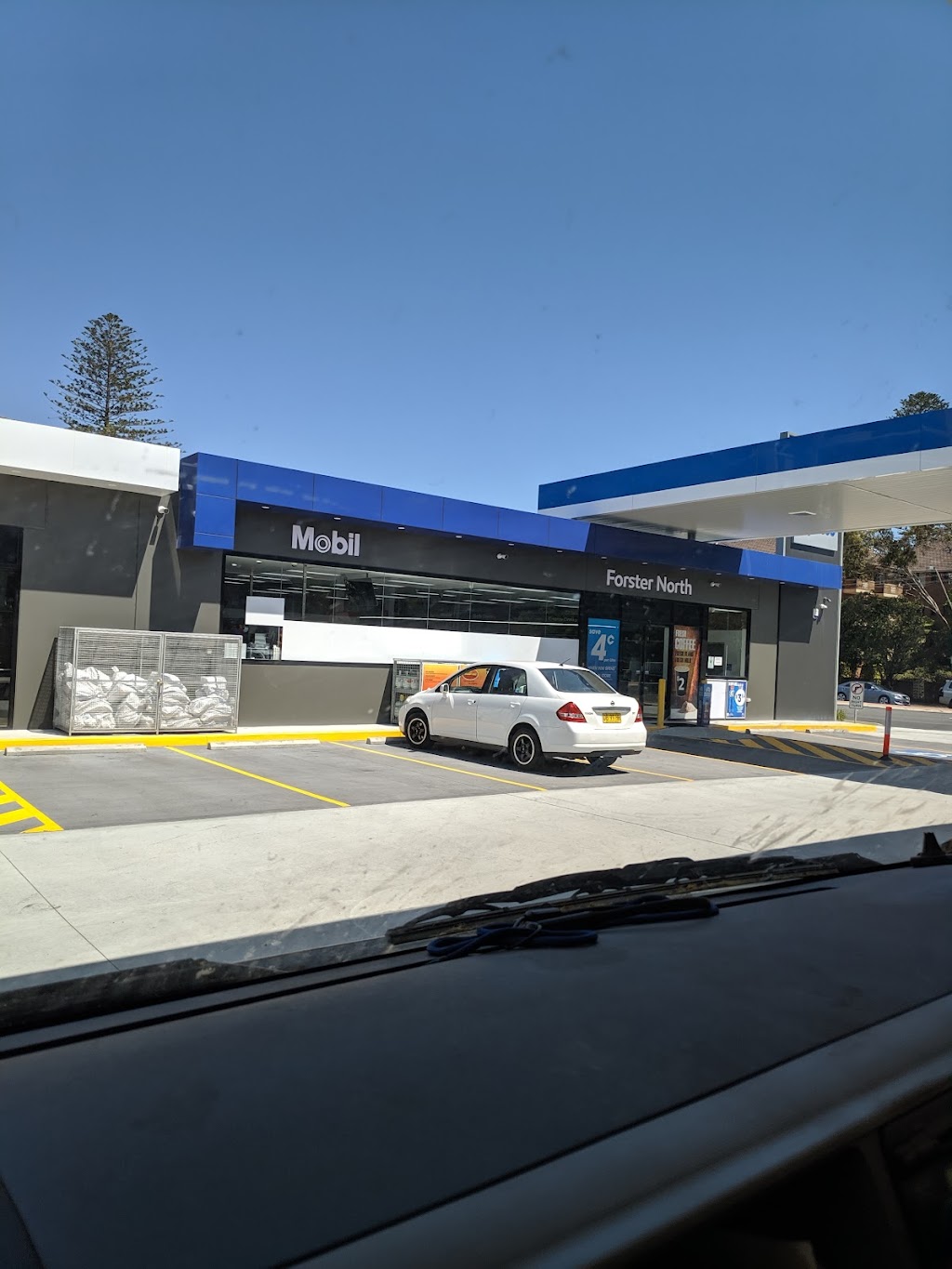 Mobil forster North | gas station | 36 Head St, Forster NSW 2428, Australia | 0272293942 OR +61 2 7229 3942