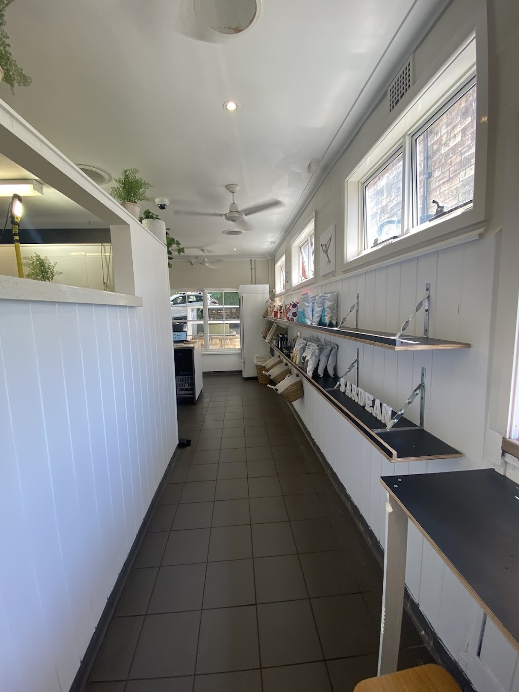 Sardean Cafe & Store | 231 Whale Beach Rd, Whale Beach NSW 2107, Australia | Phone: 0423 567 498