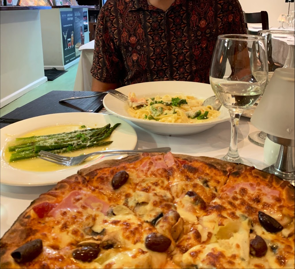 Brunos Italian Restaurant & Take-Away | 38 Morilla St, Lightning Ridge NSW 2834, Australia | Phone: (02) 6829 4157