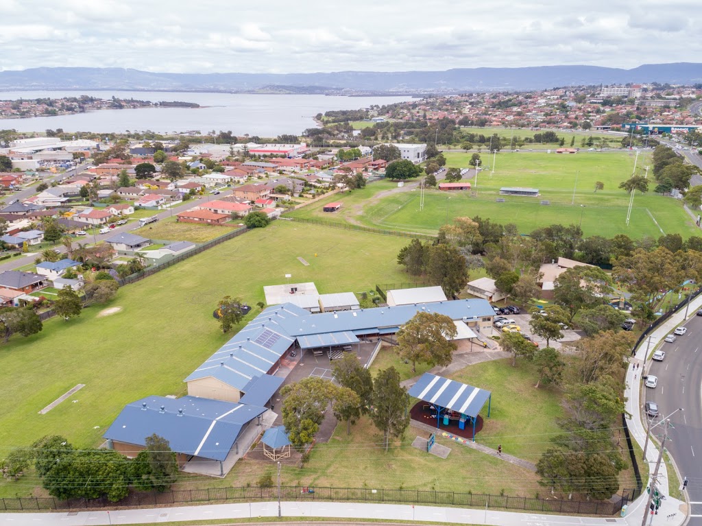 Kemblawarra Public School and Preschool | school | Shellharbour Rd, Port Kembla NSW 2505, Australia | 0242742024 OR +61 2 4274 2024