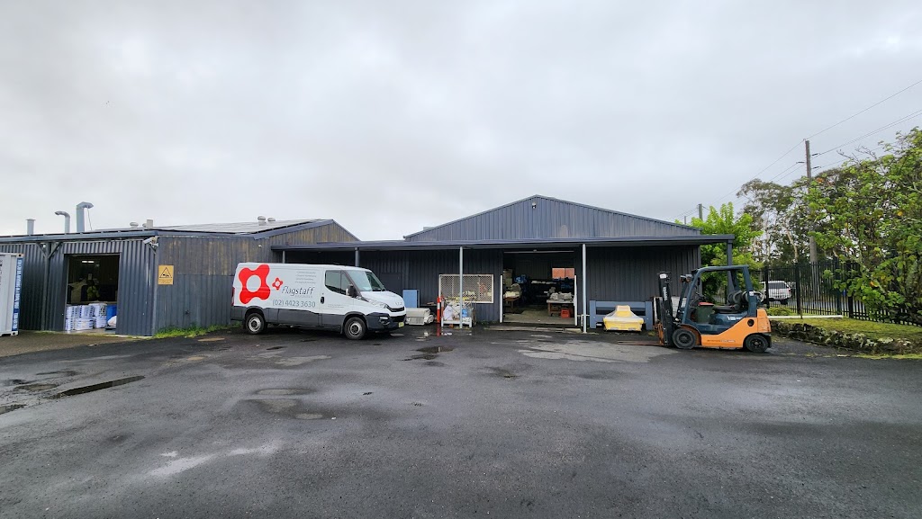 Flagstaff Laundry Shoalhaven | 104 Pitt St, North Nowra NSW 2541, Australia | Phone: (02) 4272 0247