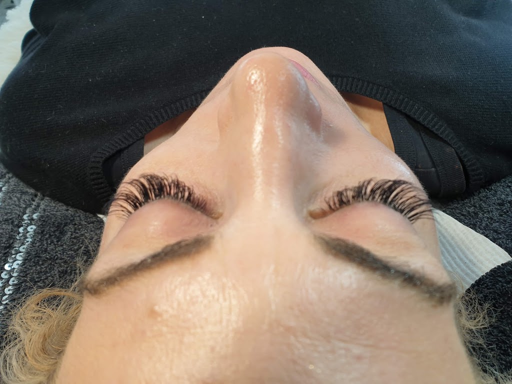 Glamorous Lashes By Kelz | 92 Mary Pleasant Dr, Birkdale QLD 4159, Australia | Phone: 0481 178 856