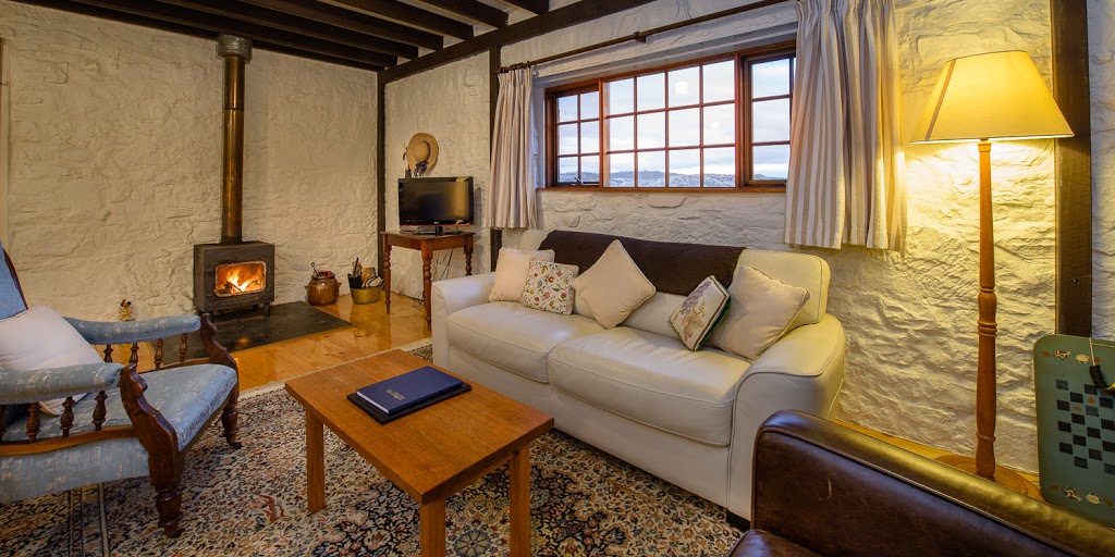 Daisy Bank Cottages | 78 Middle Tea Tree Rd, Richmond TAS 7025, Australia | Phone: 0417 202 963 Daisy Bank Cottages | 78 Middle Tea Tree Rd, Richmond TAS 7025, Australia | Phone: 0417 202 963
