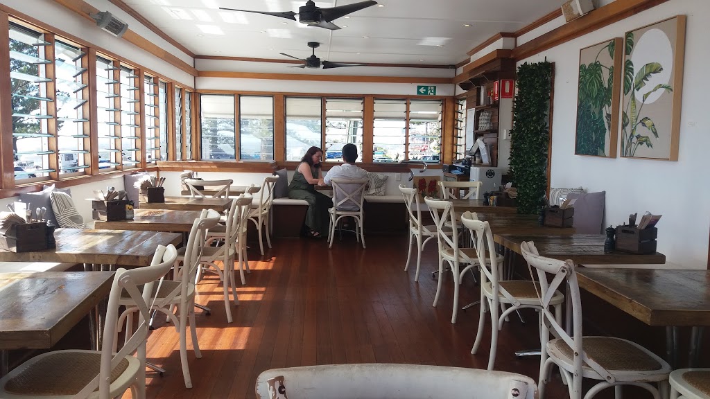 Cafe Dbar | restaurant | 275 Boundary St, Coolangatta QLD 4225, Australia | 0755992031 OR +61 7 5599 2031