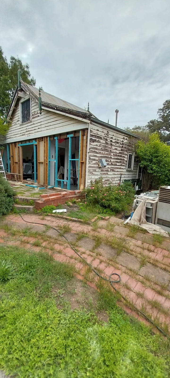 Bendigo home maintenance | 98 Inglis St, West Bendigo VIC 3550, Australia | Phone: 0469 326 647