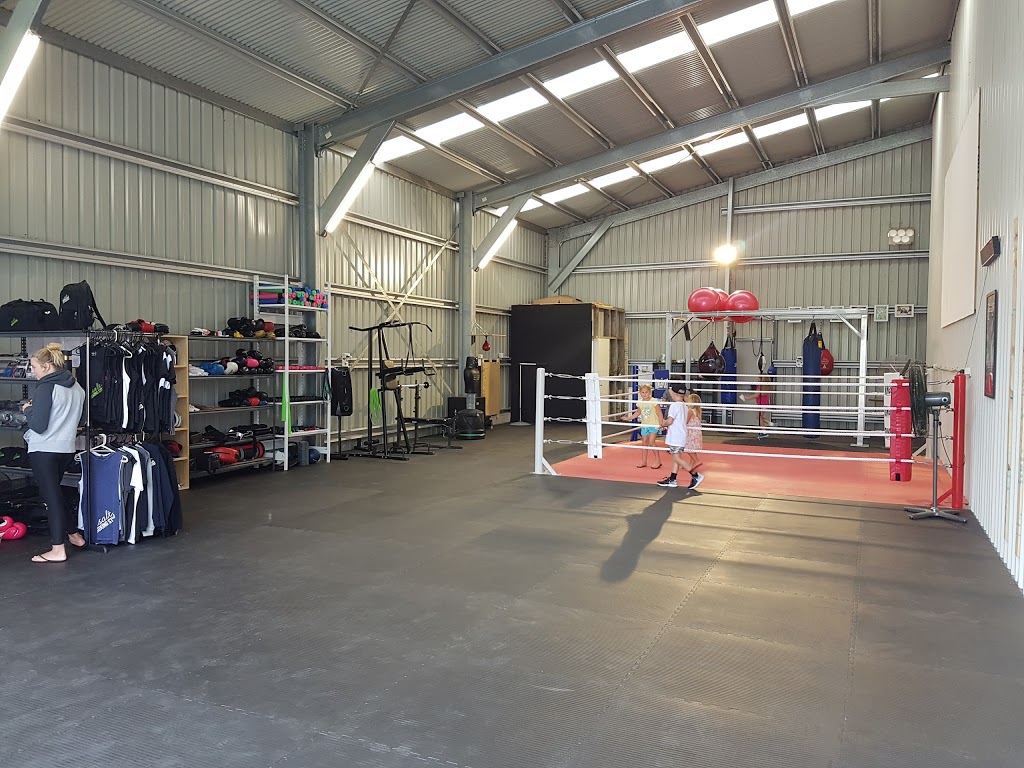 Salt Boxing Studio | gym | 7/59 Whiters St, Lakes Entrance VIC 3909, Australia | 0432070211 OR +61 432 070 211