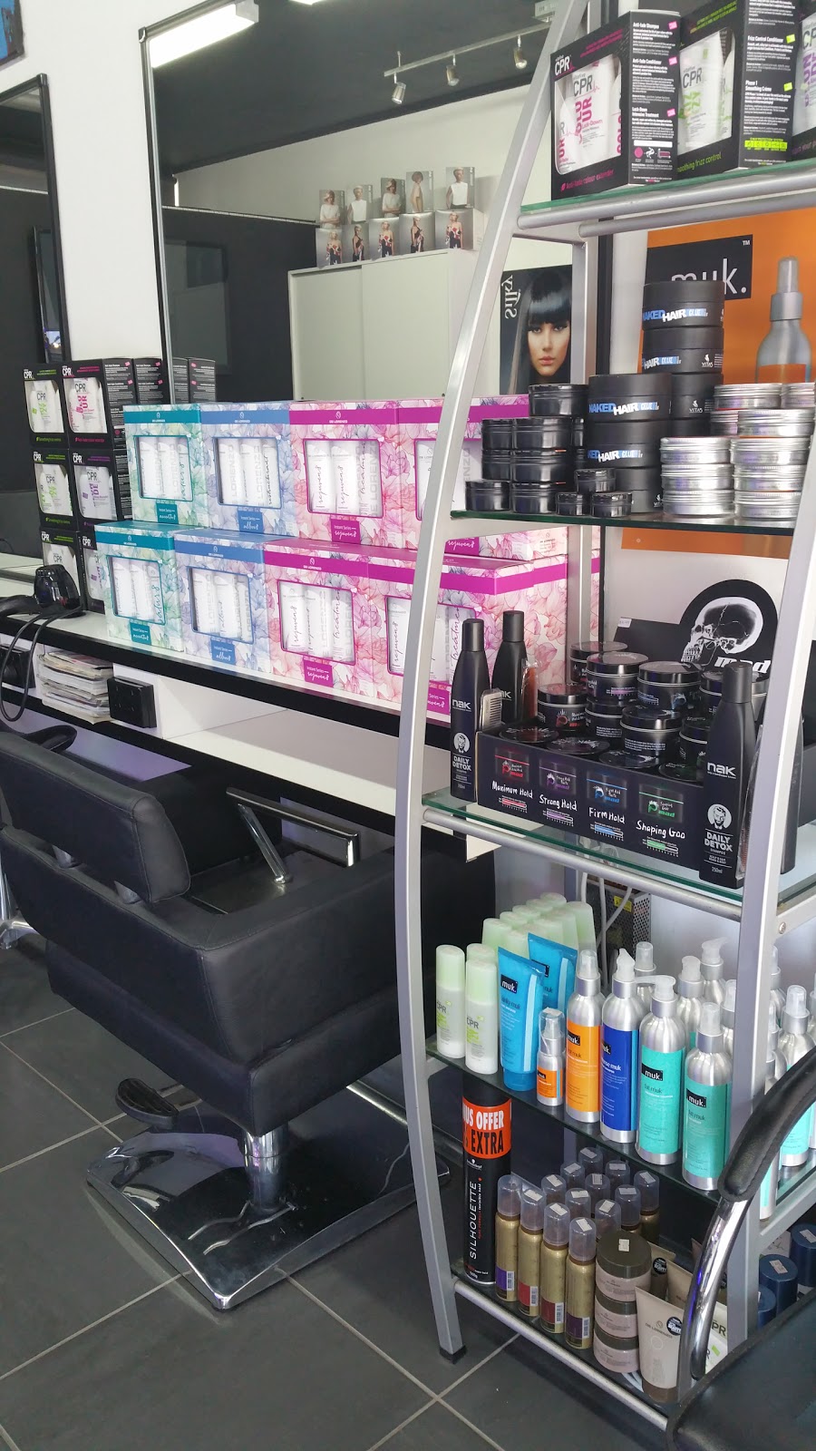 MAD HAIR | 119/123 The Entrance Rd, The Entrance NSW 2261, Australia | Phone: (02) 4332 2289