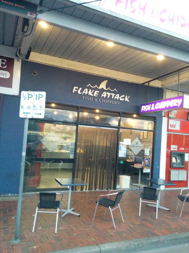 Flake Attack Fish & Chippery | restaurant | 413 Blackburn Rd, Mount Waverley VIC 3149, Australia | 0398038843 OR +61 3 9803 8843