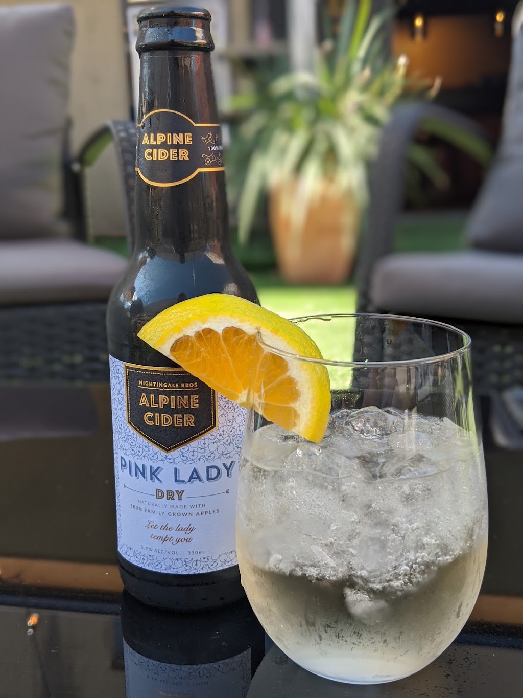 Luna Bar | 1 Chenery St, Mansfield VIC 3722, Australia | Phone: (03) 5775 2049
