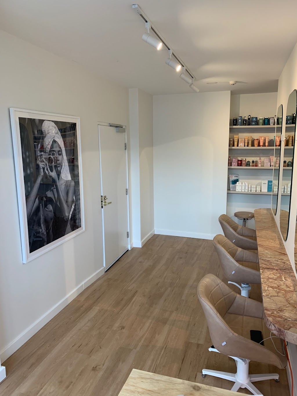 Glow Narrabeen | Unit 3/209-211 Ocean St, Narrabeen NSW 2101, Australia | Phone: (02) 9960 3041