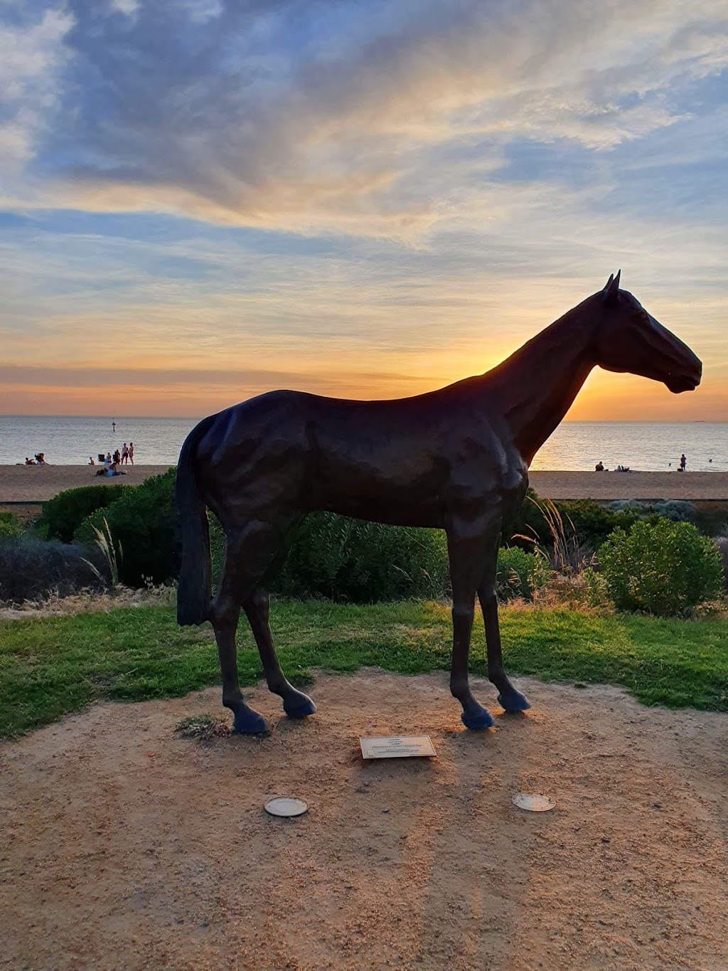 Horse Beach Mordialloc |  | 188 Bay Trail, Mordialloc VIC 3195, Australia | 1300653356 OR +61 1300 653 356