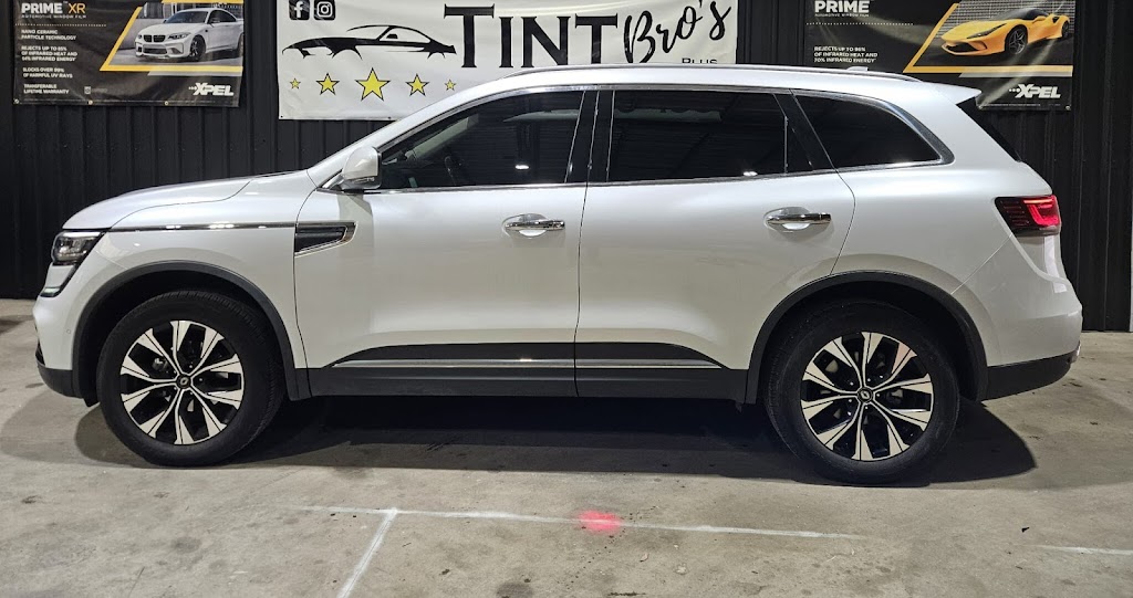Tint Bros Plus | Factory 1/7 Tullaroop Rd, Maryborough VIC 3465, Australia | Phone: 0497 186 499