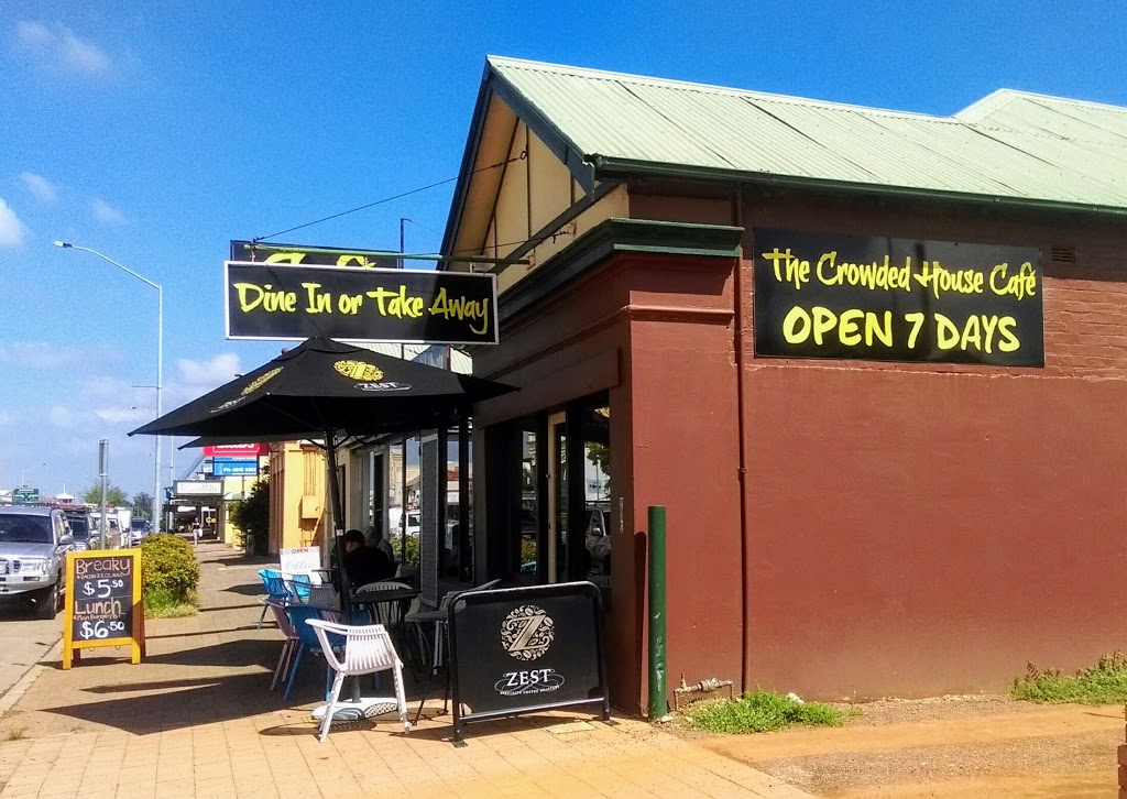 Crowded House Cafe | cafe | 2/95 Kelly St, Scone NSW 2337, Australia | 0265452414 OR +61 2 6545 2414