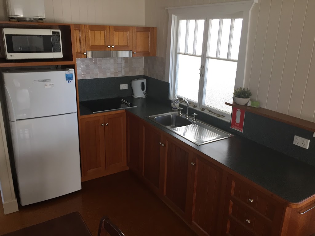 Robbies Place Self Contained Apartment | real estate agency | 109 Woongarra St, Bundaberg West QLD 4670, Australia | 0741521404 OR +61 7 4152 1404