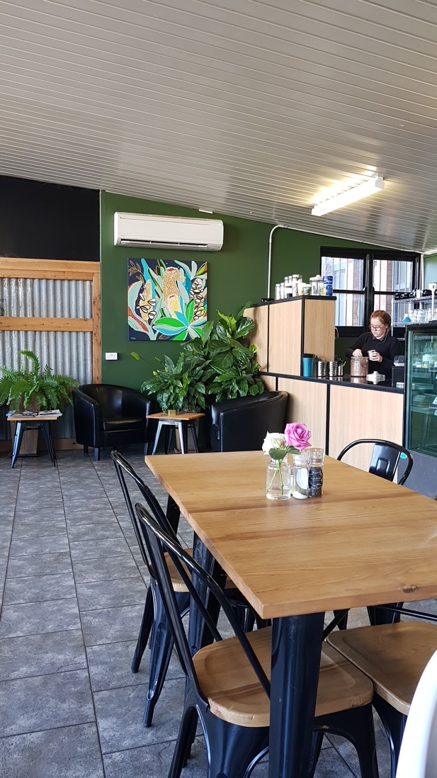 Pink Orchid Cafe and Florist | florist | 16/18 Bushman St, Parkes NSW 2870, Australia | 0268623522 OR +61 2 6862 3522