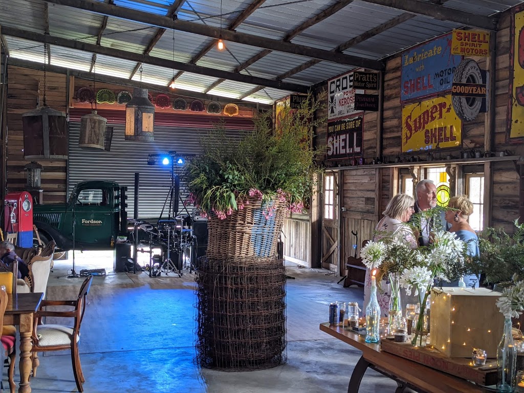 Bonnie Brae Barn Weddings |  | 975 Flynns Creek Rd, Flynn VIC 3844, Australia | 0411884211 OR +61 411 884 211