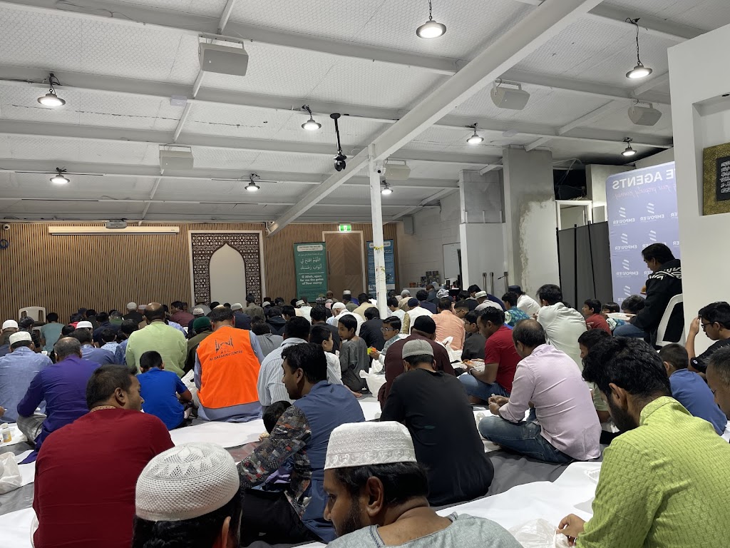 Al Barakah Centre | Shopping Centre, Shop 7/19 Dobell Rd, Claymore NSW 2559, Australia | Phone: 0493 479 890