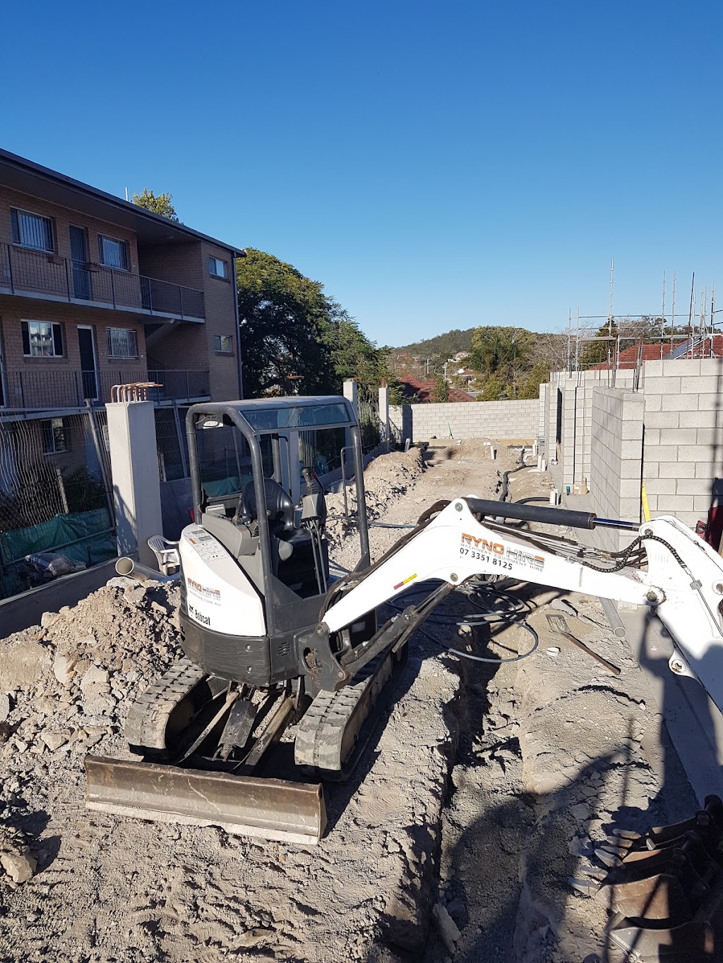 Ryno Hire | 333 Eatons Crossing Rd, Eatons Hill QLD 4037, Australia | Phone: (07) 3353 2230