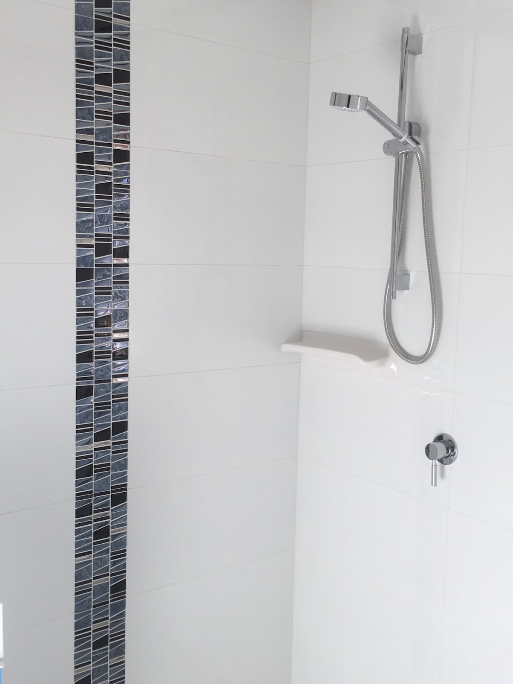 Ricks Tiling Service | ., Kallaroo WA 6025, Australia | Phone: 0407 708 016