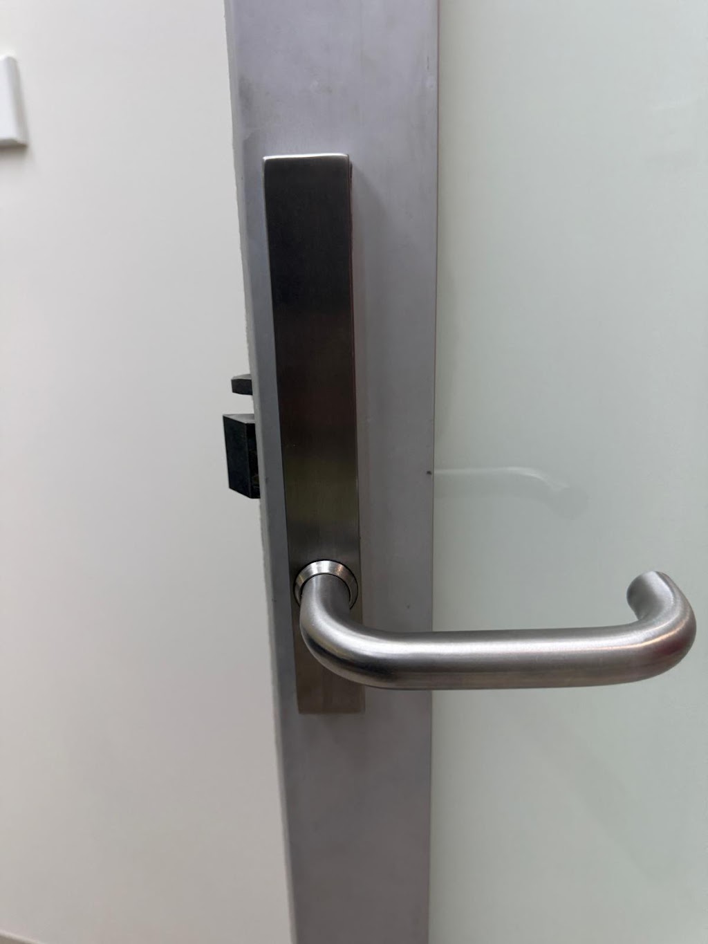 Colless Locksmith Lilyfield | 51B Justin St, Lilyfield NSW 2040, Australia | Phone: (02) 7251 9474