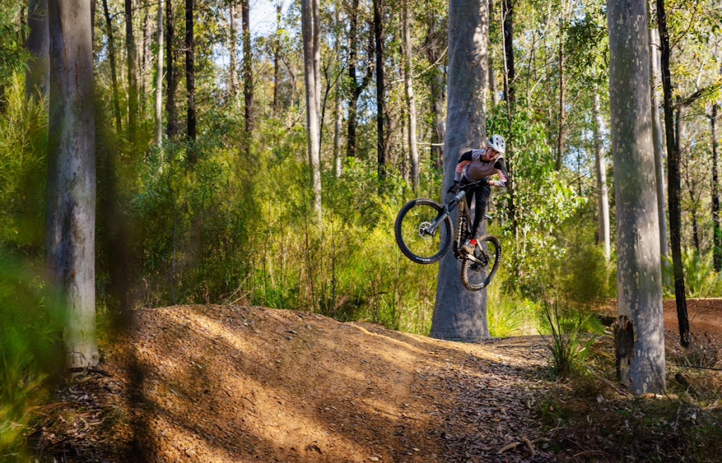 Mogo Trails | 10 Annett St, Mogo NSW 2536, Australia | Phone: (02) 4474 1000