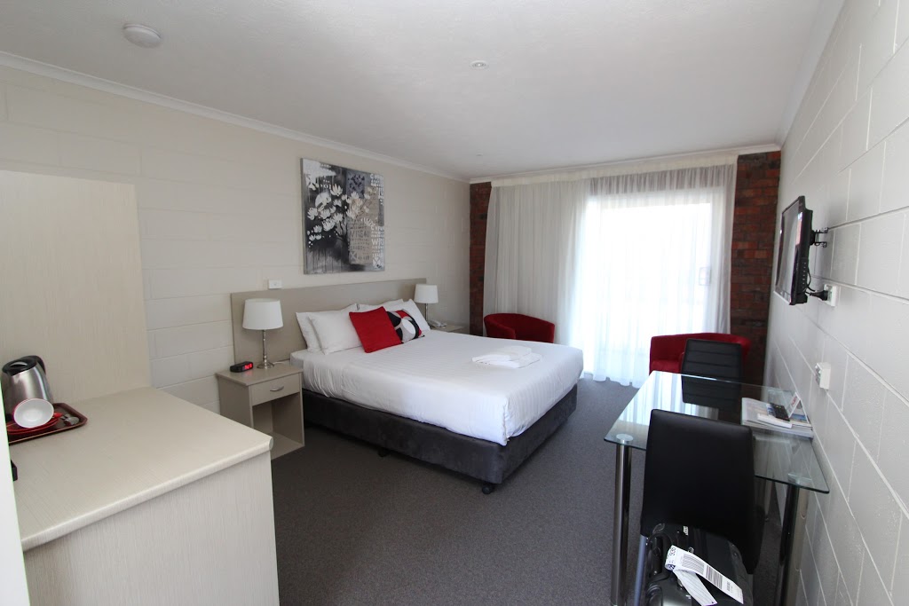 Mildura Riverview Motel | lodging | 72-74 Adelaide St, Gol Gol NSW 2739, Australia | 0350248778 OR +61 3 5024 8778