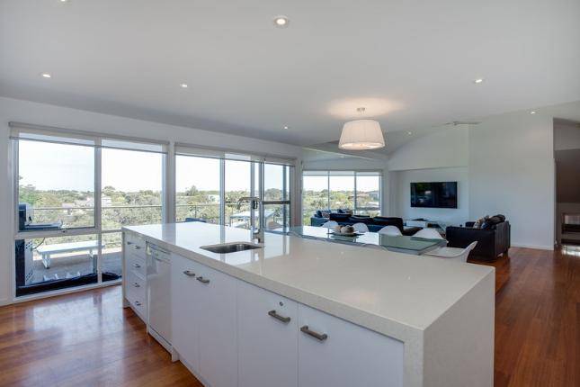 SORRENTOGETAWAY BEACH HOUSE HOLIDAY RENTAL | 4-6 Morobe St, Sorrento VIC 3943, Australia | Phone: 0419 129 987