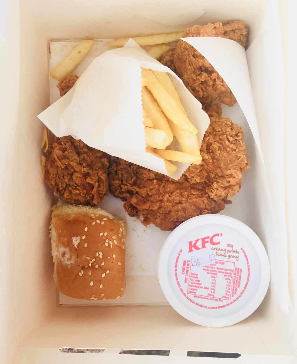 KFC Wyoming | meal takeaway | 468 Pacific Hwy, Wyoming NSW 2250, Australia | 0243232820 OR +61 2 4323 2820
