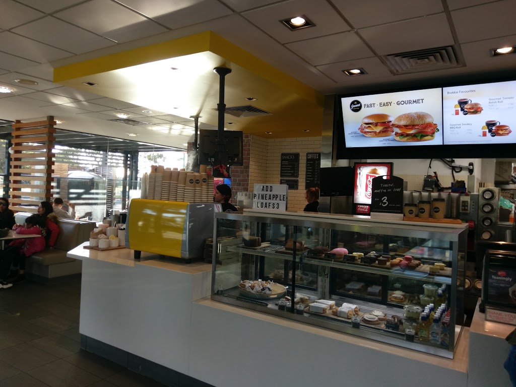 McDonalds Corio | cafe | 208 Princes Hwy, Corio VIC 3200, Australia | 0352742777 OR +61 3 5274 2777