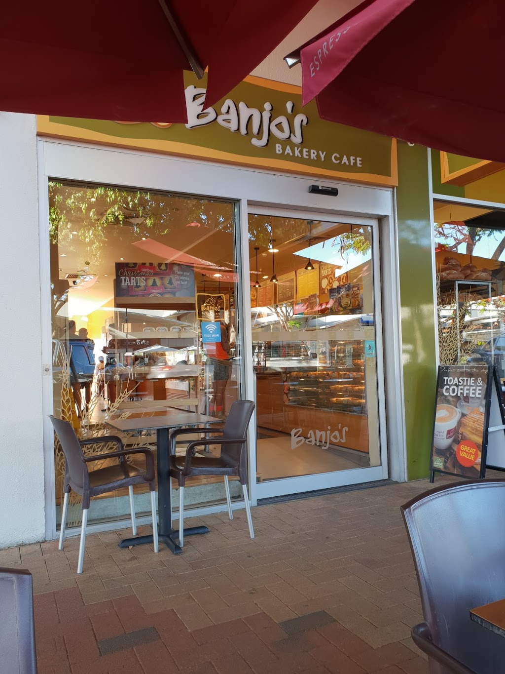 Banjos Bakery Cafe | bakery | 91 Middle St, Cleveland QLD 4163, Australia | 0738215660 OR +61 7 3821 5660