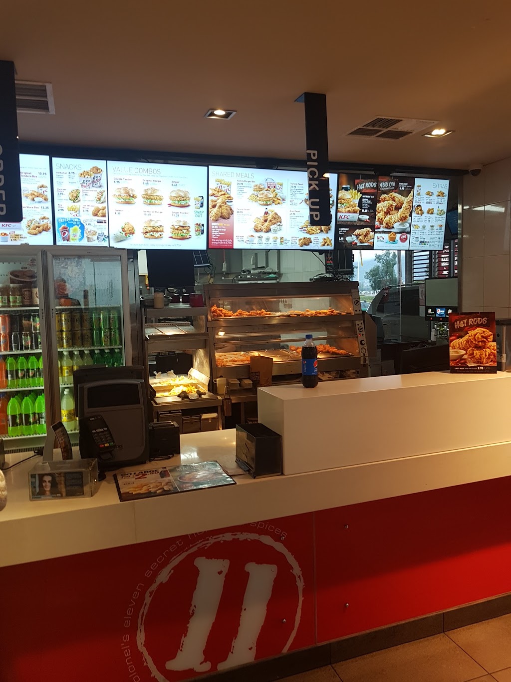 KFC Tamworth South | meal takeaway | 417 Goonoo Goonoo Rd, Hillvue NSW 2340, Australia | 0267622599 OR +61 2 6762 2599