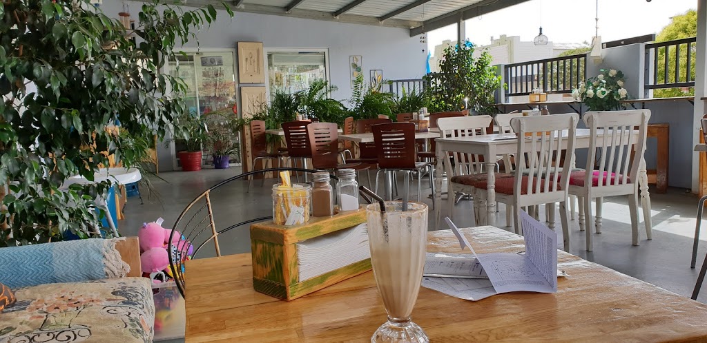 The Bluebird Cafe | cafe | 132 Merton St, Boggabri NSW 2382, Australia | 67434148 OR +61 67434148