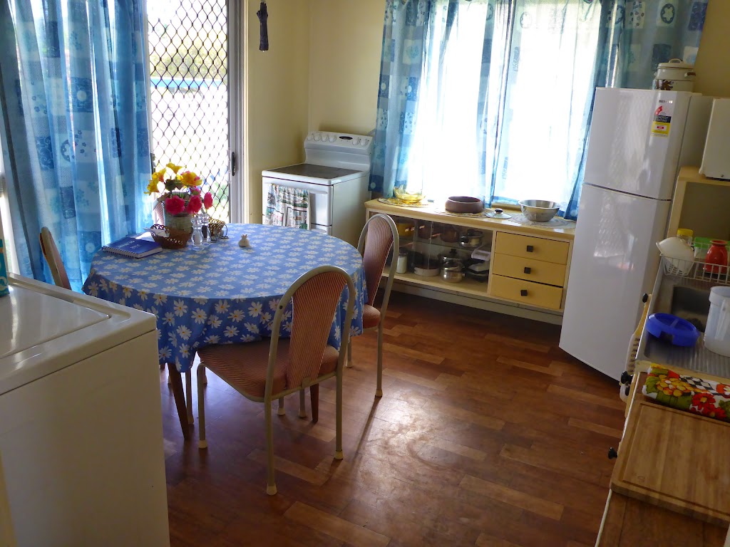 Kitches Cabin | lodging | 2 Kitchener St, Clermont QLD 4721, Australia | 0487408889 OR +61 487 408 889